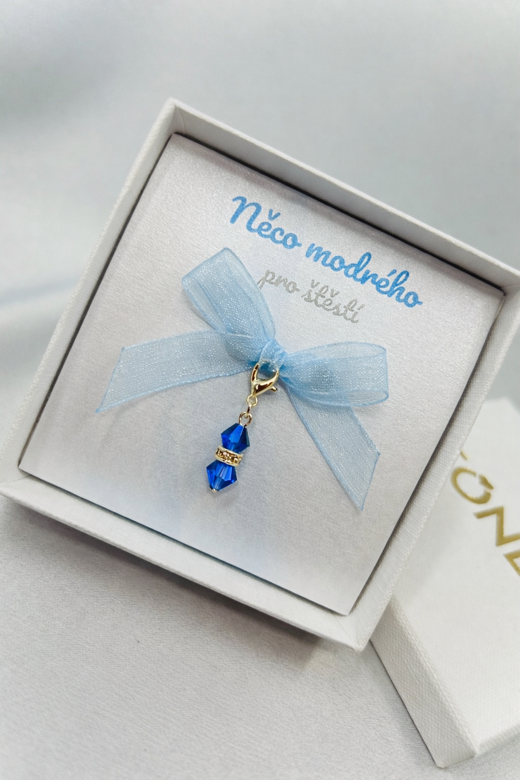 Mini přívěsek něco modrého zlatý - Capri Blue